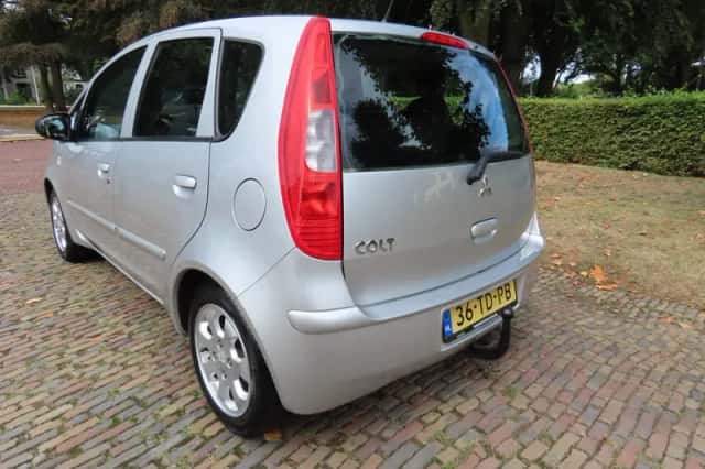 Mitsubishi Colt (2006) thumbnail 5