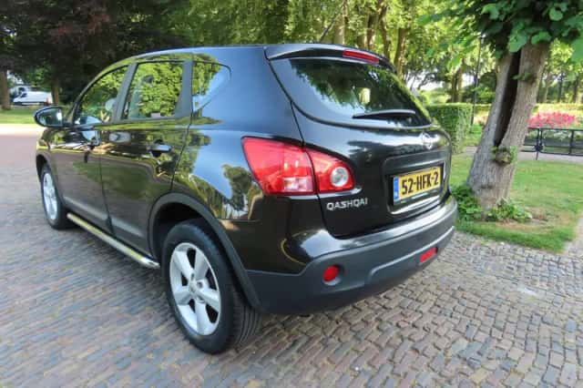 Nissan Qashqai (2008) thumbnail 5