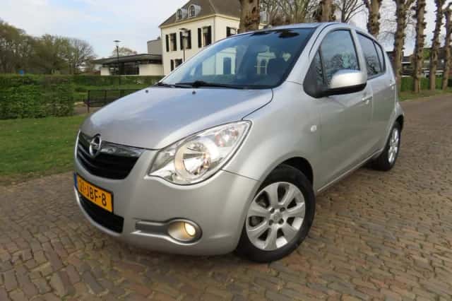 Opel Agila (2009) thumbnail 1