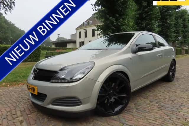 Opel Astra (2005) thumbnail 1
