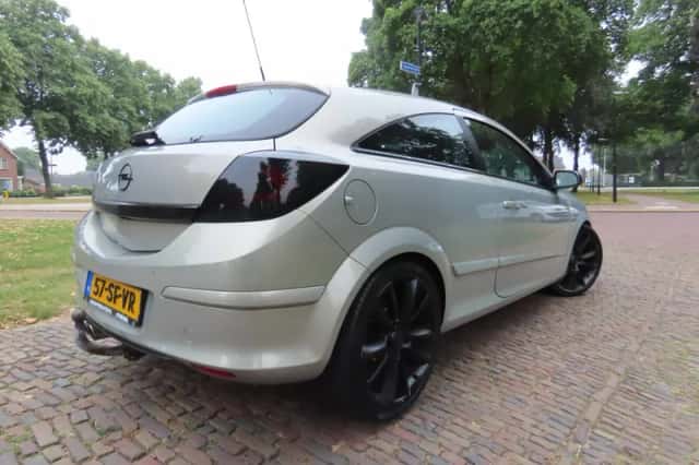 Opel Astra (2005) thumbnail 3