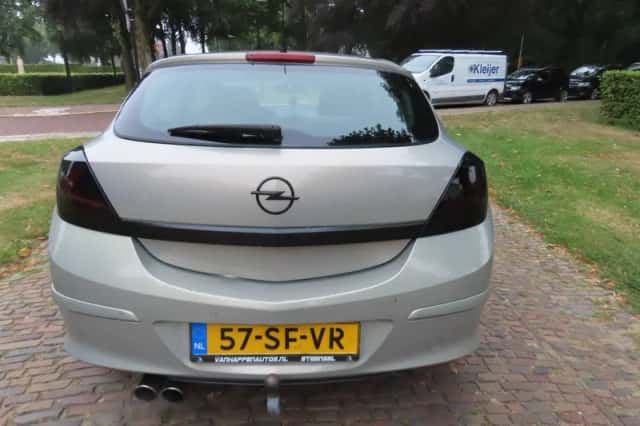 Opel Astra (2005) thumbnail 6