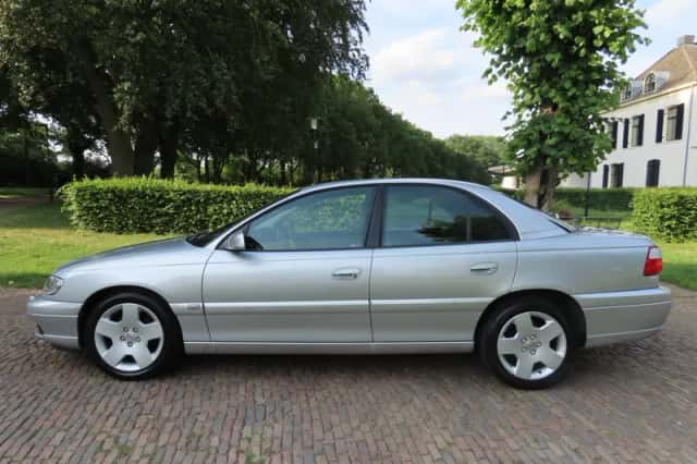 Opel Omega (2003) thumbnail 3