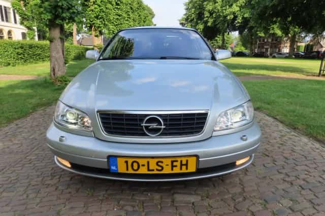 Opel Omega (2003) thumbnail 6