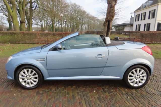Opel Tigra (2005) thumbnail 3