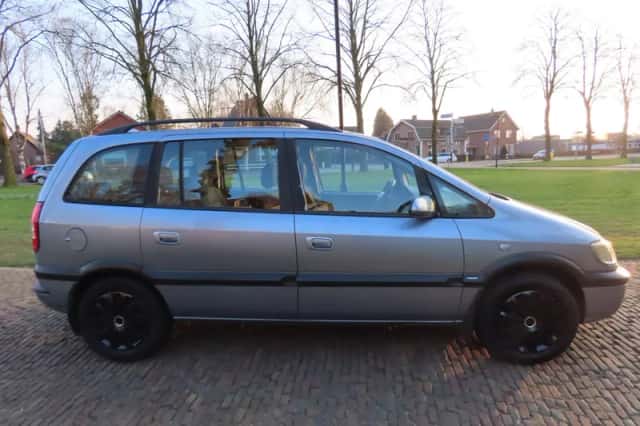 Opel Zafira (2027) thumbnail 5