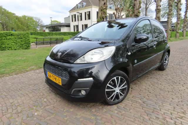 Peugeot 107 (2012) thumbnail 2