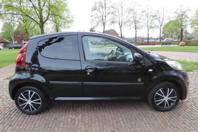 Peugeot 107 (2012) thumbnail 6
