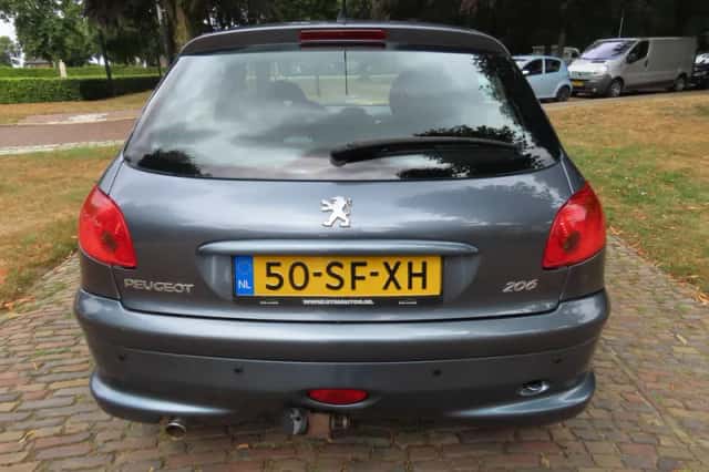 Peugeot 206 (2027) thumbnail 6