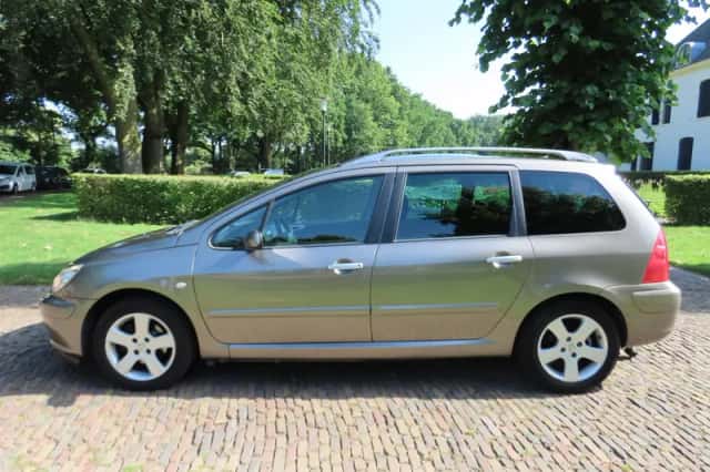 Peugeot 307 (2004) thumbnail 3