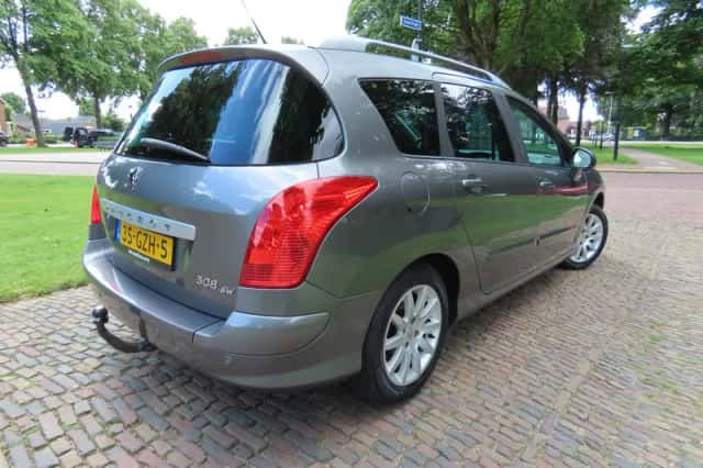 Peugeot 308 (2008) thumbnail 5