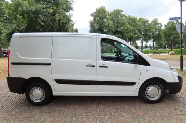 Peugeot Expert (2010) thumbnail 4