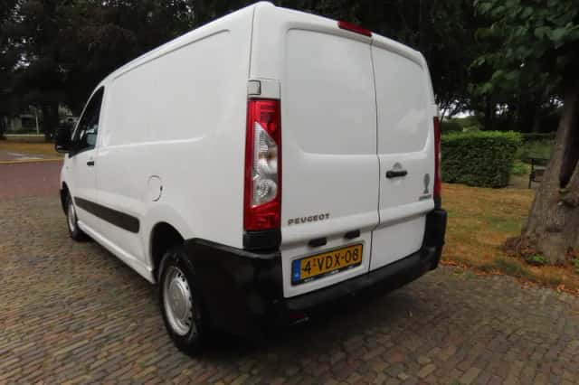 Peugeot Expert (2010) thumbnail 5
