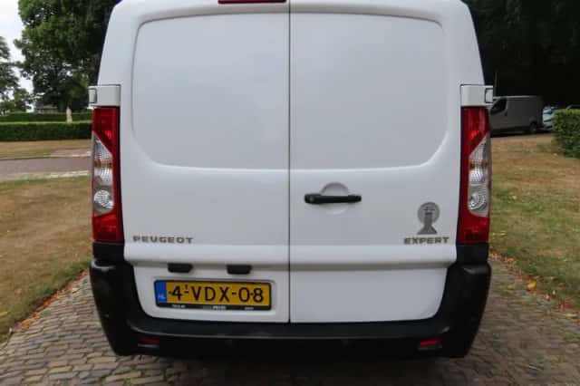 Peugeot Expert (2010) thumbnail 6