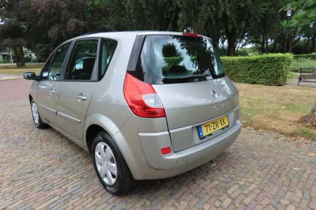 Renault Scénic (2008) thumbnail 5