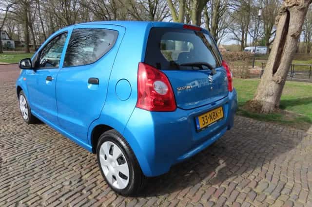 Suzuki Alto (2010) thumbnail 5