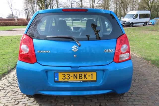 Suzuki Alto (2010) thumbnail 6