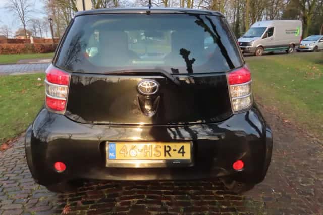 Toyota IQ (2026) thumbnail 6