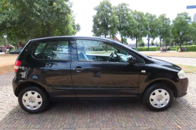 Volkswagen Fox (2007) thumbnail 4