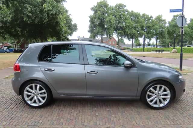 Volkswagen Golf (2012) thumbnail 4
