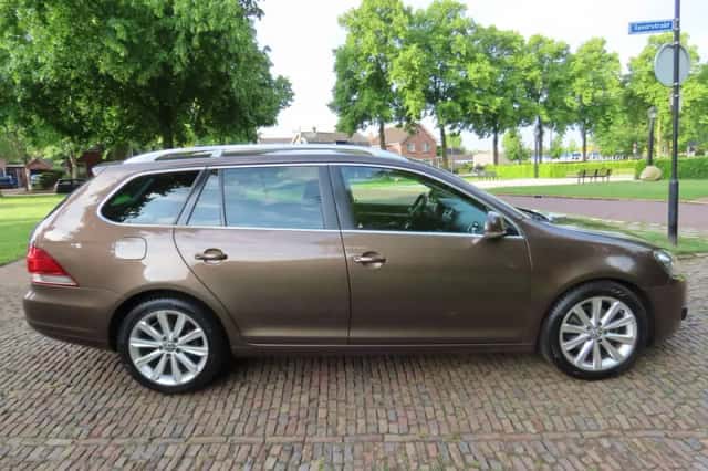 Volkswagen Golf (2027) thumbnail 4
