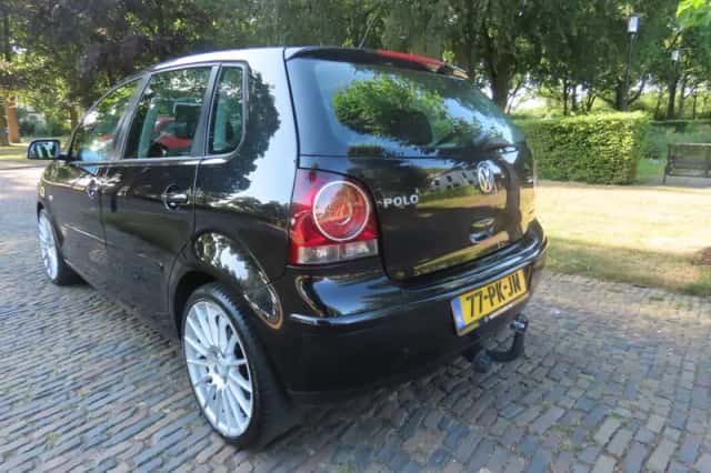 Volkswagen Polo (2004) thumbnail 5
