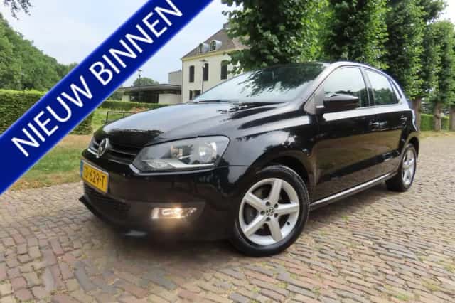 Volkswagen Polo (2009) thumbnail 2