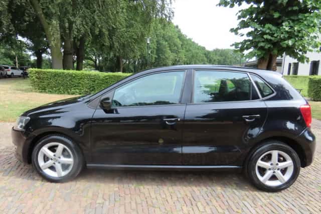 Volkswagen Polo (2009) thumbnail 3