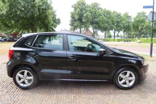 Volkswagen Polo (2009) thumbnail 4
