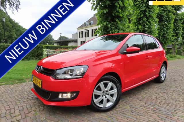 Volkswagen Polo (2011) thumbnail 2