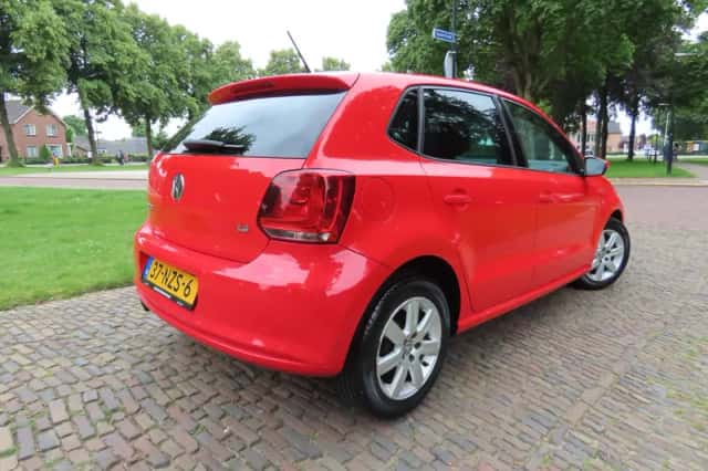 Volkswagen Polo (2011) thumbnail 5
