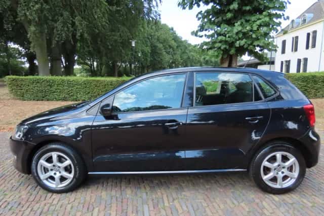 Volkswagen Polo (2014) thumbnail 3
