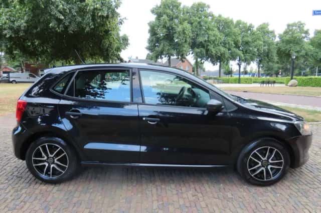 Volkswagen Polo (2012) thumbnail 4