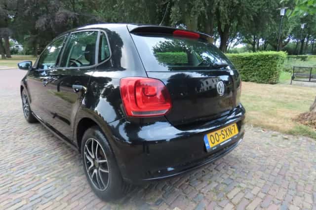 Volkswagen Polo (2012) thumbnail 5