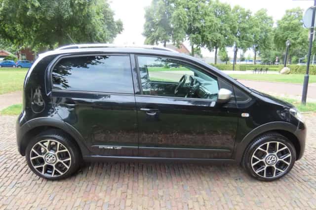 Volkswagen Up! (2027) thumbnail 4