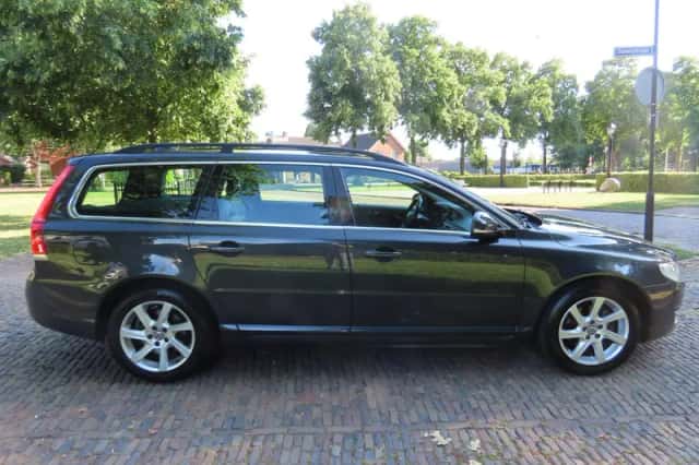 Volvo V70 (2015) thumbnail 4