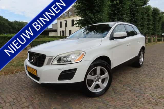 Volvo XC60 (2011) thumbnail 1