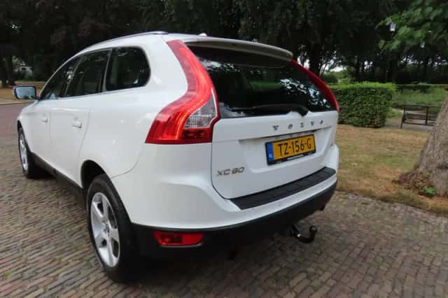 Volvo XC60 (2011) thumbnail 5