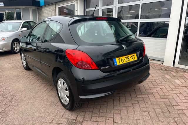 Peugeot 207 (2008) thumbnail 4