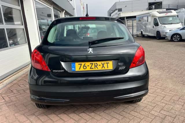 Peugeot 207 (2008) thumbnail 5