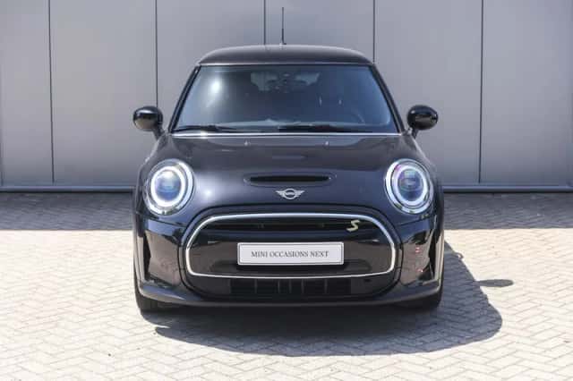 MINI Electric (2022) thumbnail 5
