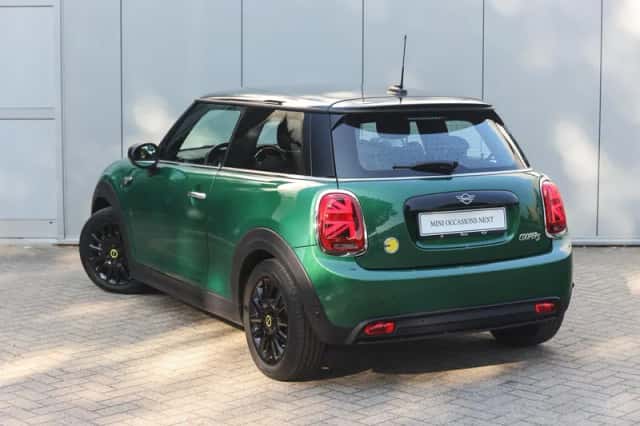 MINI Electric (2022) thumbnail 2