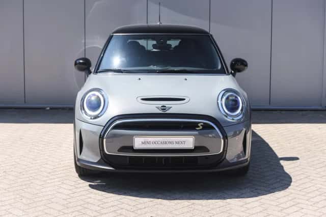 MINI Electric (2022) thumbnail 5