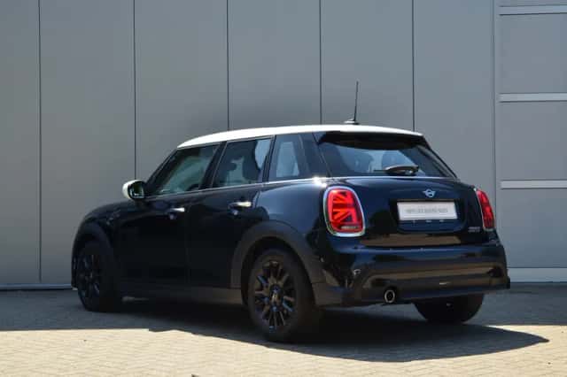 MINI Hatchback (2023) thumbnail 4