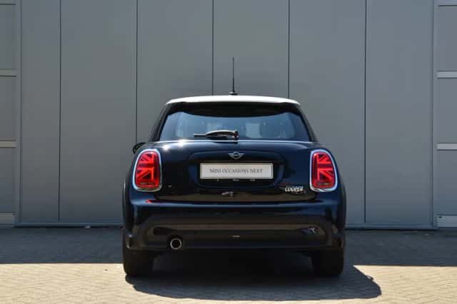 MINI Hatchback (2023) thumbnail 5