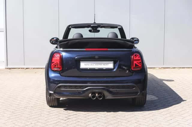 MINI Cabrio (2023) thumbnail 6