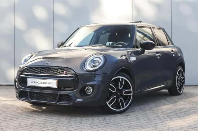 MINI Cooper S (2021) thumbnail 1