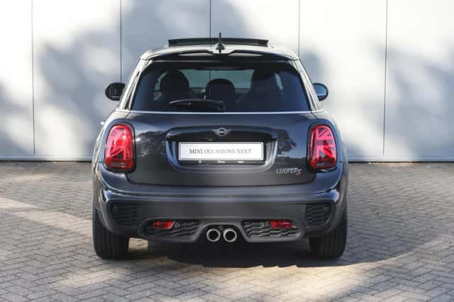 MINI Cooper S (2021) thumbnail 6