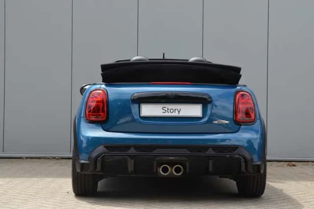 MINI Cabrio (2023) thumbnail 5