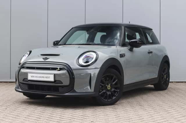 MINI Electric (2022) thumbnail 1